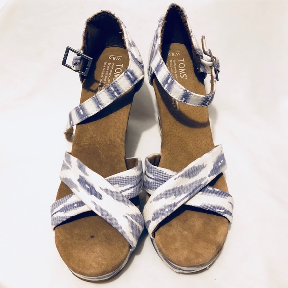Toms Blue White Wegde Sandals - Picture 2 of 4
